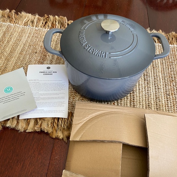 Martha Stewart Blue Cast Iron Dutch Oven 7 Quart New in box - Picture 1 of 6